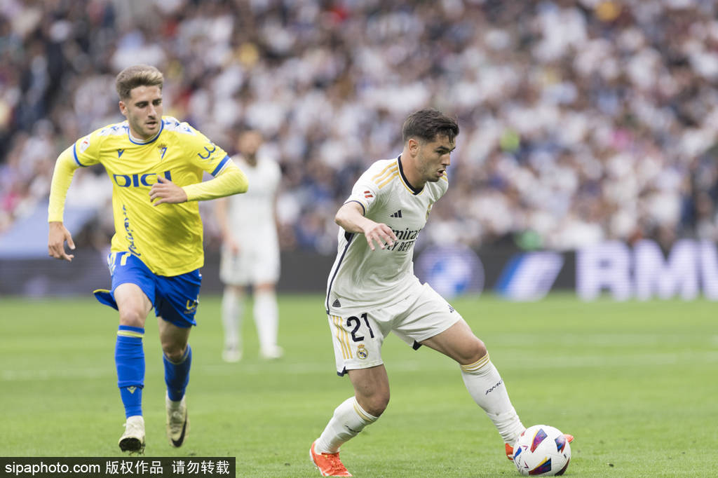 略低于本赛 略低于本赛