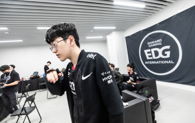 的精神而享 的精神而享